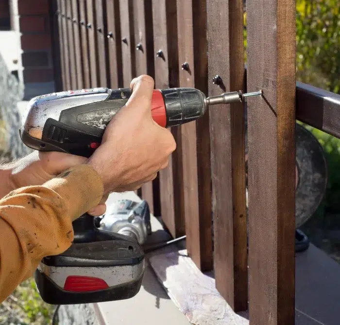 Why Homeowners in Everett Choose Professional Fence Services