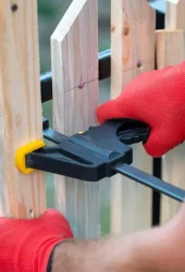 Why Homeowners in Everett Choose Professional Fence Services