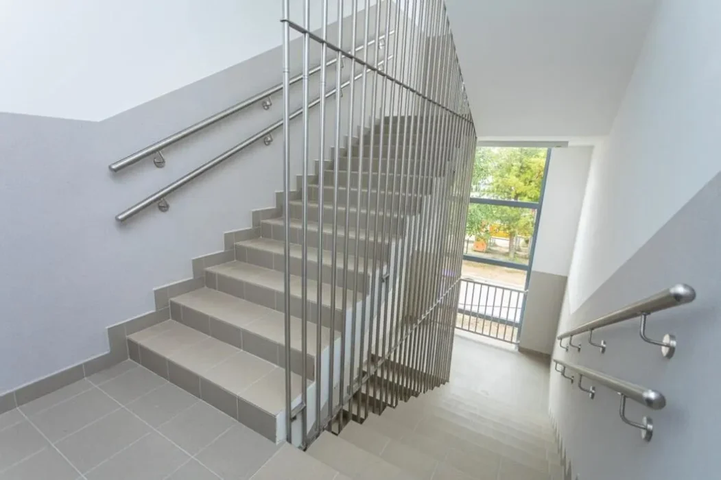 exterior-handrail-installation-marysville